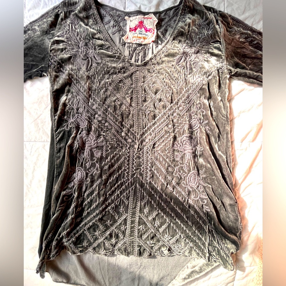 Johnny Was grey long sleeve blouse